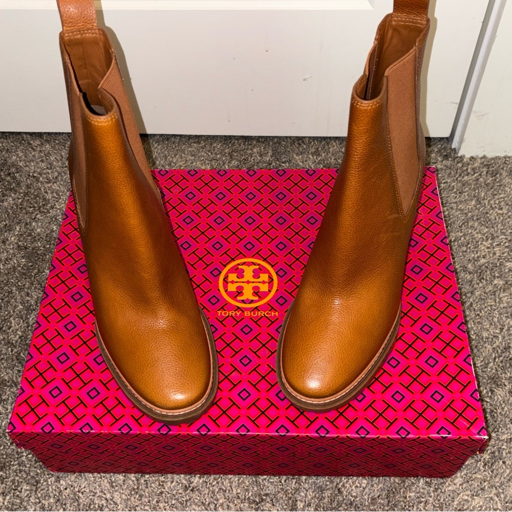 Sz. 10 Women’s Authentic Tory Burch Chelsea 70mm Lug Bootie